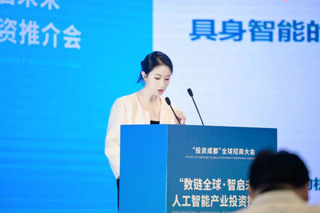 越凡创新亮相APEC“数字周”双场活动：锚定城市末端服务新基建，打造全球领先的机器人配送网络